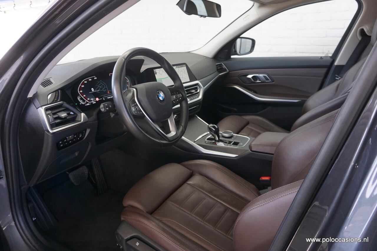 BMW 3-SERIE Touring 320i High Exec Leder | Sportinter | Carplay | DAB +