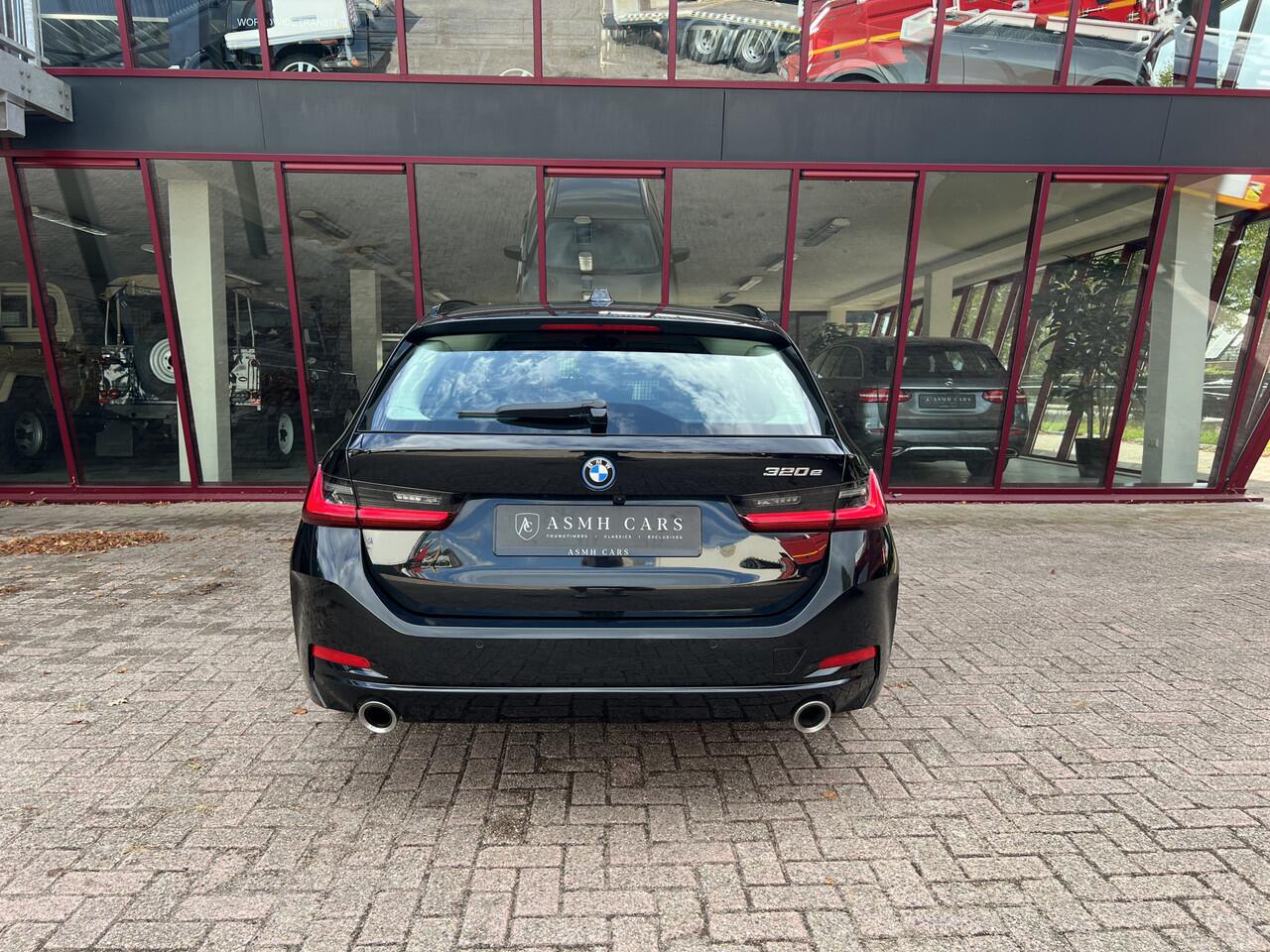 BMW 3-SERIE Touring 320e | NL auto | Widescreen |