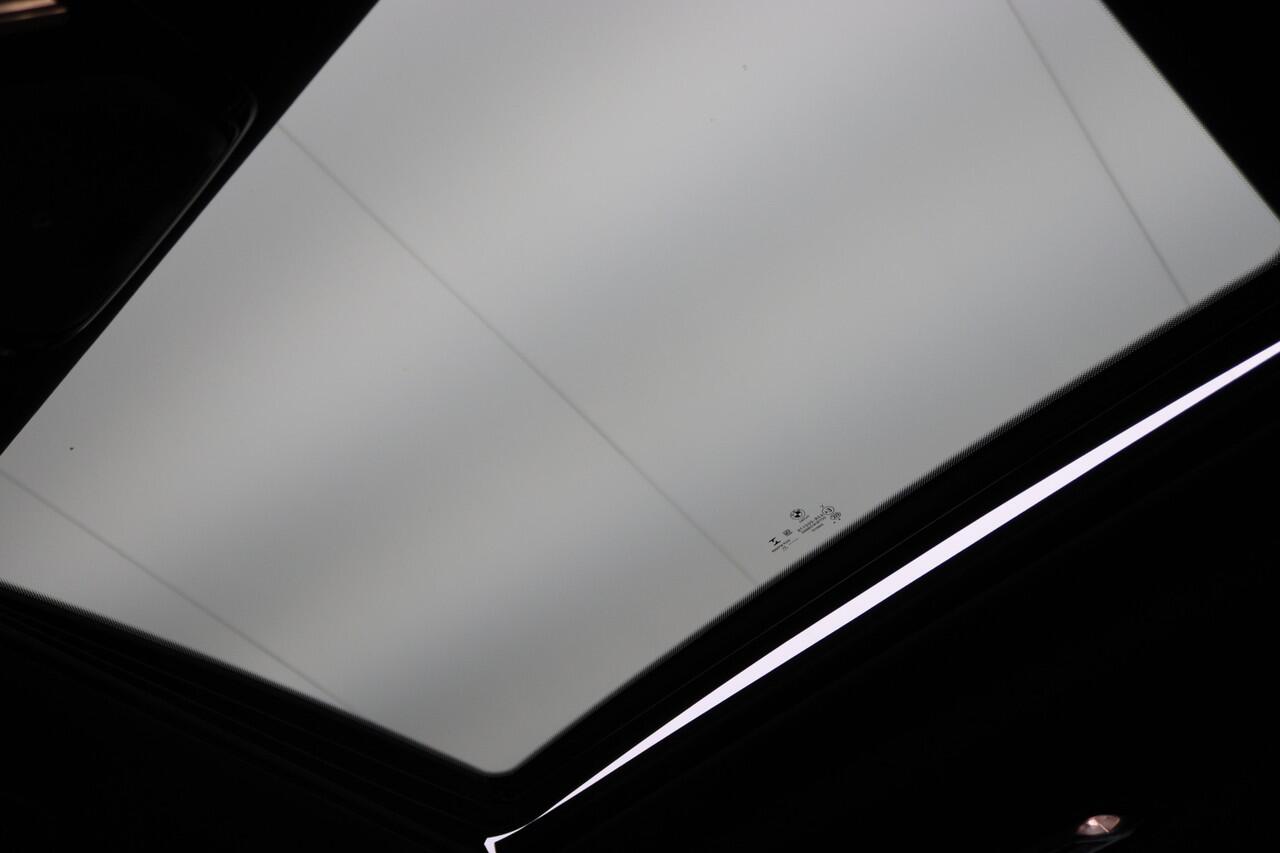 BMW 3-SERIE 320e Business Edition Plus M Sport Laser LED, Leer, Schuif-/kanteldak, Apple Carplay, Trekhaak elektr., 19"