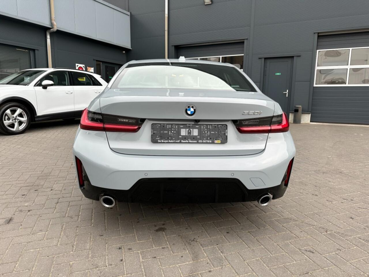 BMW 3-SERIE 320i M-Sport Automaat 184 PK Camera