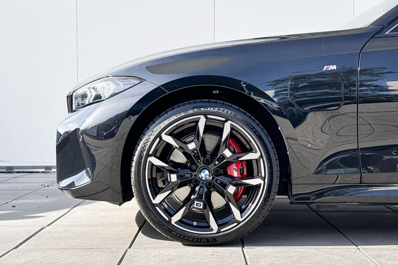 BMW 3-SERIE Touring 330e xDrive Harman Kardon audio / Glazen dak / 19 inch / Achteruitrij Camera