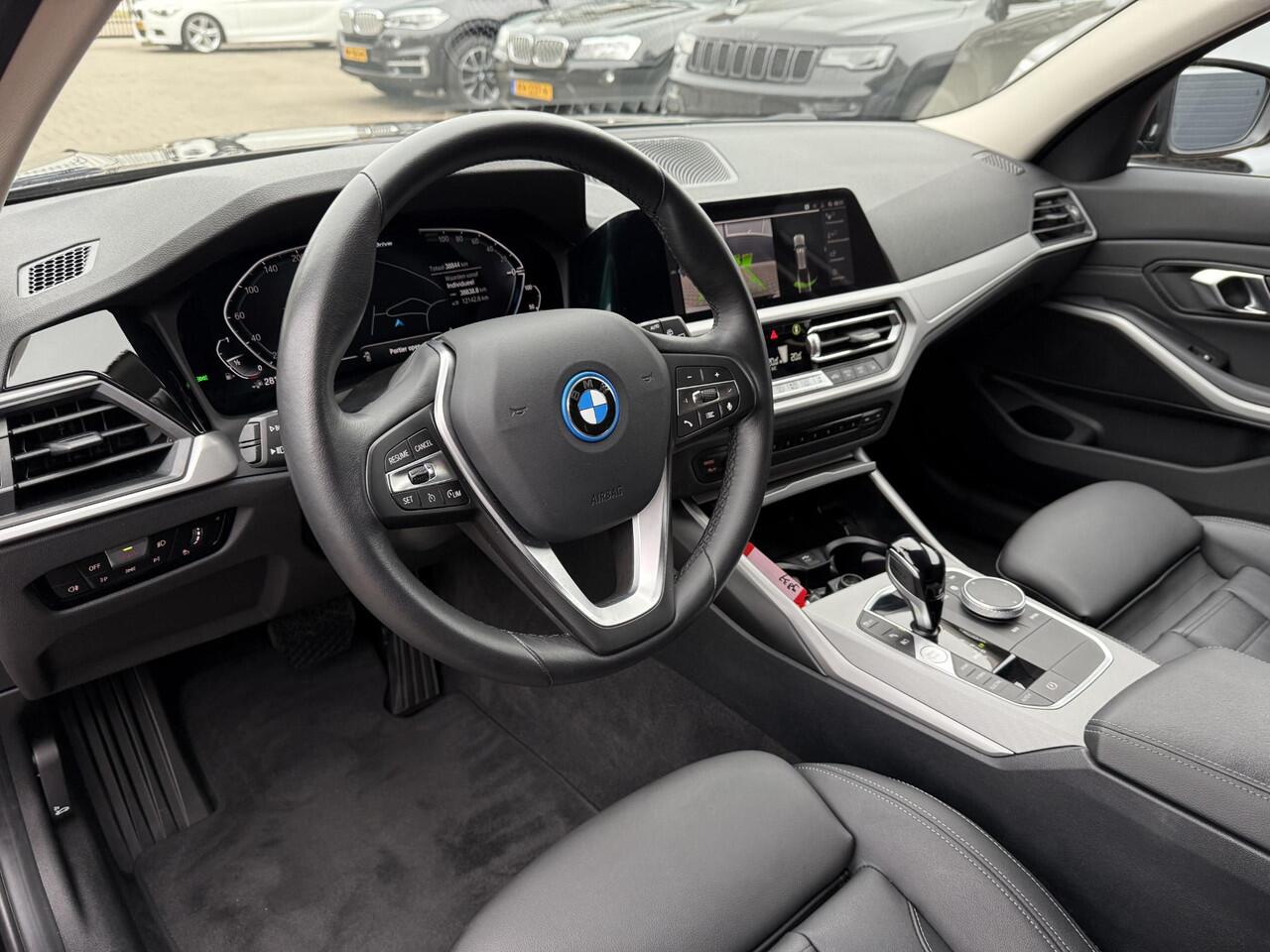 BMW 3-SERIE Touring 320e Business Edition Plus Wide Screen