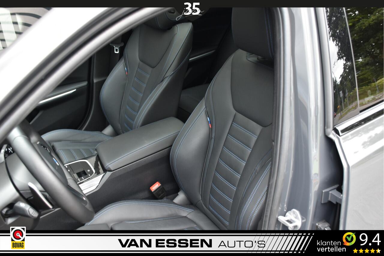 BMW 3-SERIE Touring M340i xDrive M-Performance Pano Leder Head-Up Memory Camera 20 Inch!