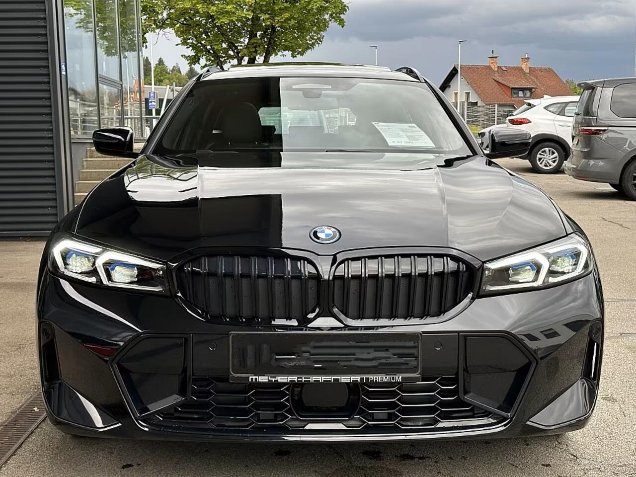 BMW 3-SERIE Touring 330e M-SPORT ** ADAPT. LED, HALF-LEDER, HuD, ACC, SHADOW LINE, H&K SOUND, 19-inch LMV ** 1e EIG - UNFALLFREI ** ** INFORMEER OOK NAAR ONZE AANTREKKELIJKE FINANCIAL-LEASE TARIEVEN **
