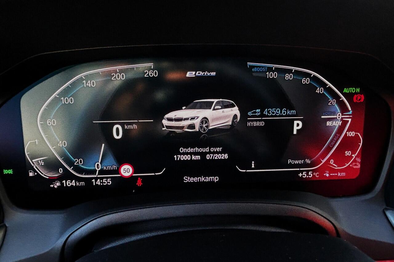 BMW 3-SERIE Touring 330e 293pk M-Sport INDIVIDUAL LEER PANO 19" KEYLESS 20424KM!
