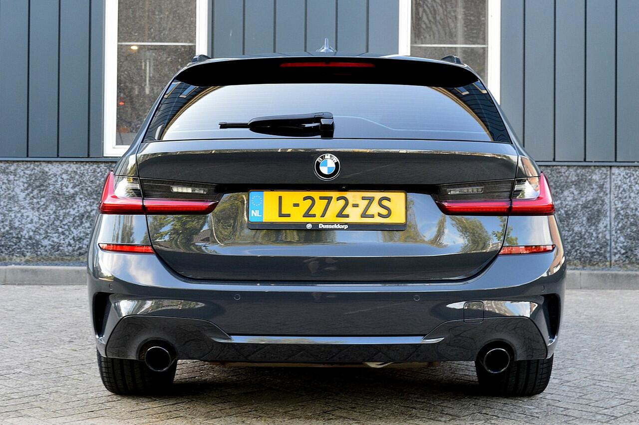 BMW 3-SERIE Touring 330e xDrive M-Sport Rijklaarprijs-Garantie Panoramadak Laser Light Airco Leder Navigatie Head-Up Trekhaak