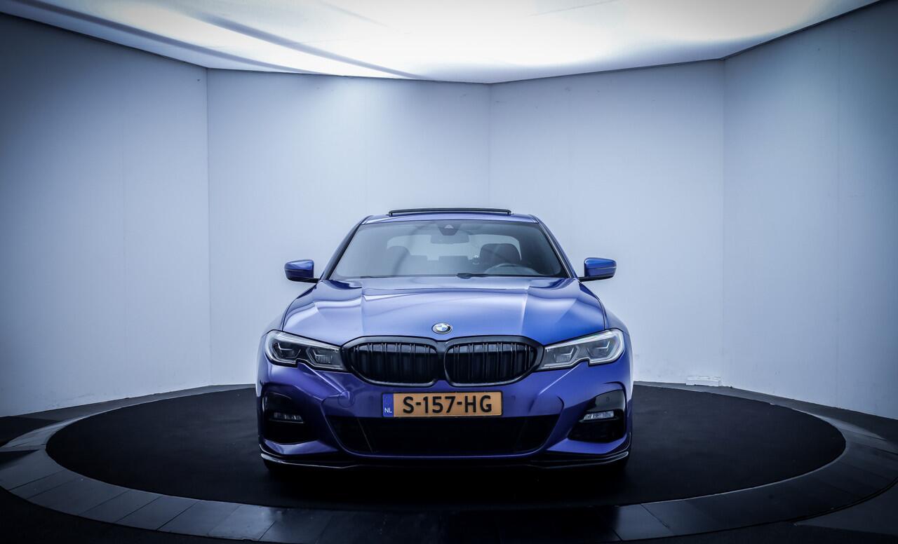 BMW 3-SERIE 330iA M-SPORT INNOVATION SCHUIFDAK | LASER LED | MEMORY | LEDER | STOELVERW | CAMERA | CARPLAY | DAB | LMV 20''