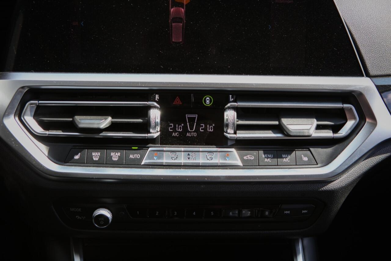 BMW 3-SERIE 330e Sport Line