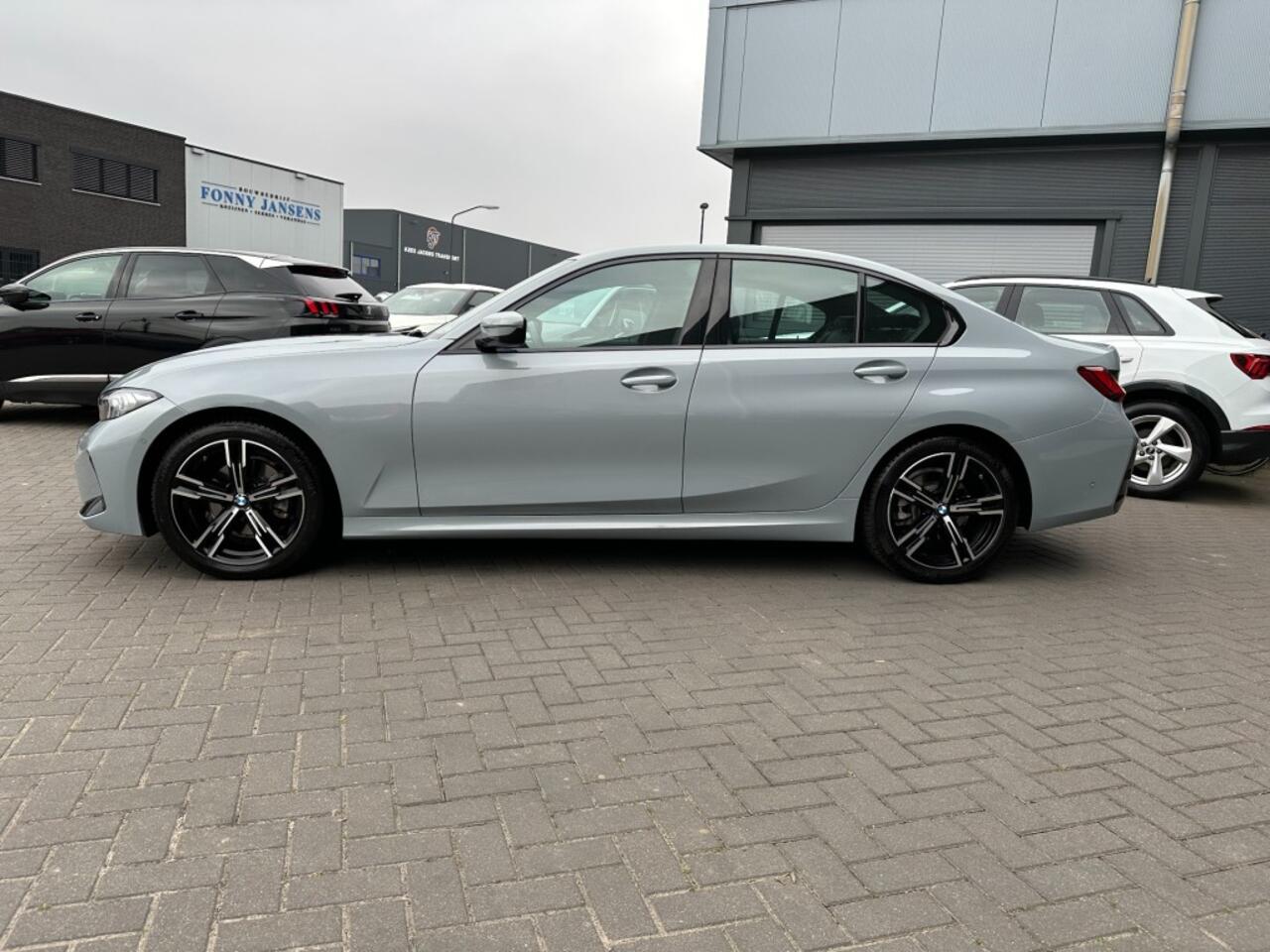 BMW 3-SERIE 320i M-Sport Automaat 184 PK Camera