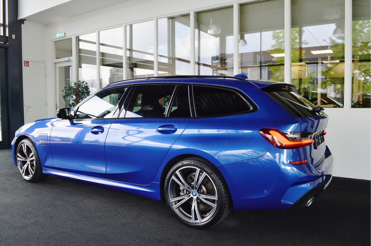 BMW 3-SERIE Touring 330e Hybride M-Sportedition | M-Stoelen !