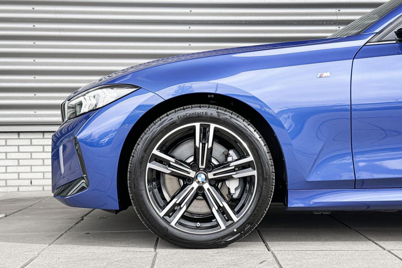 BMW 3-SERIE Touring 330i xDrive / Selections