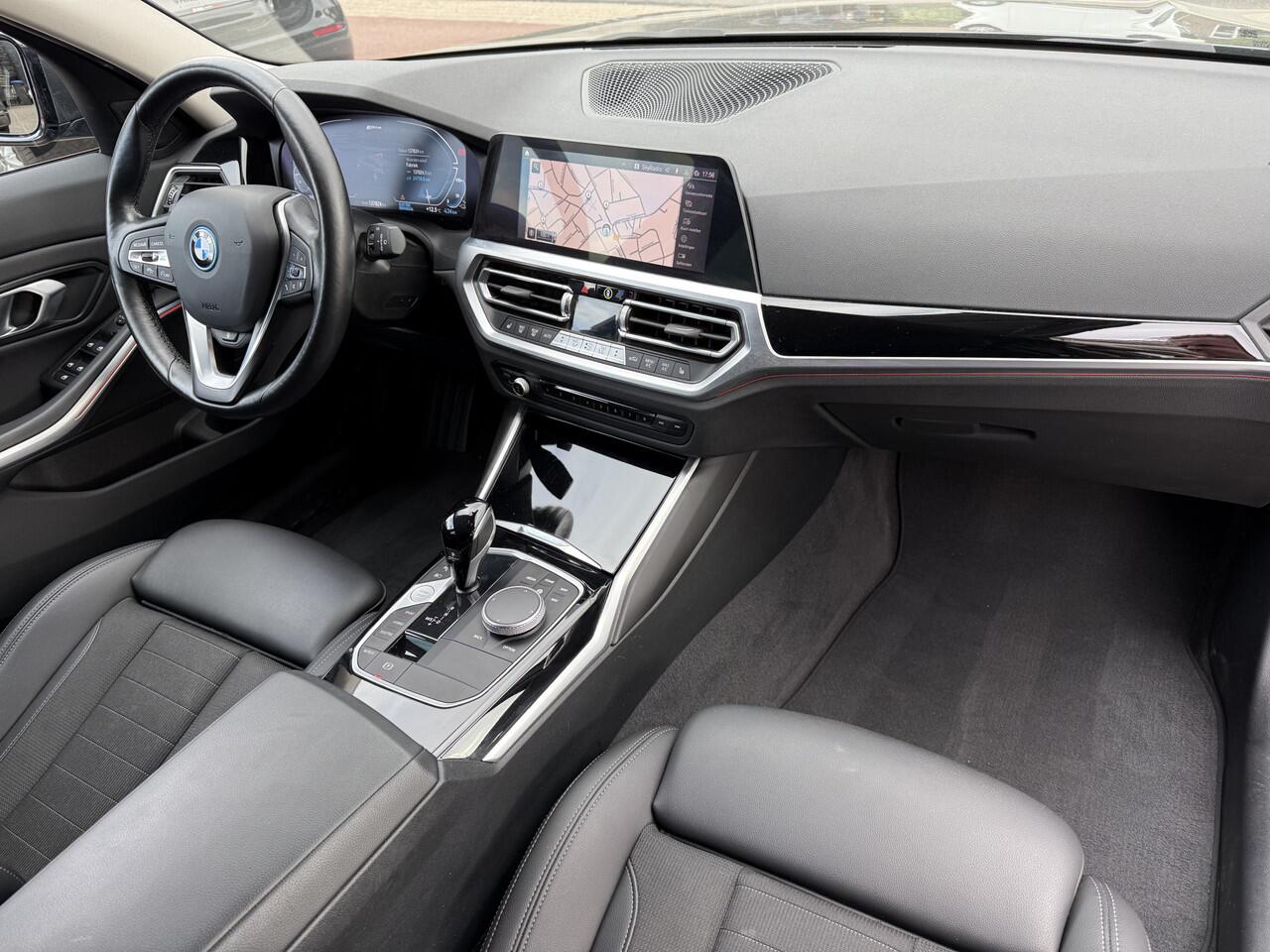 BMW 3-SERIE Touring 330e Business Edition+, Trekhaak | Navi+