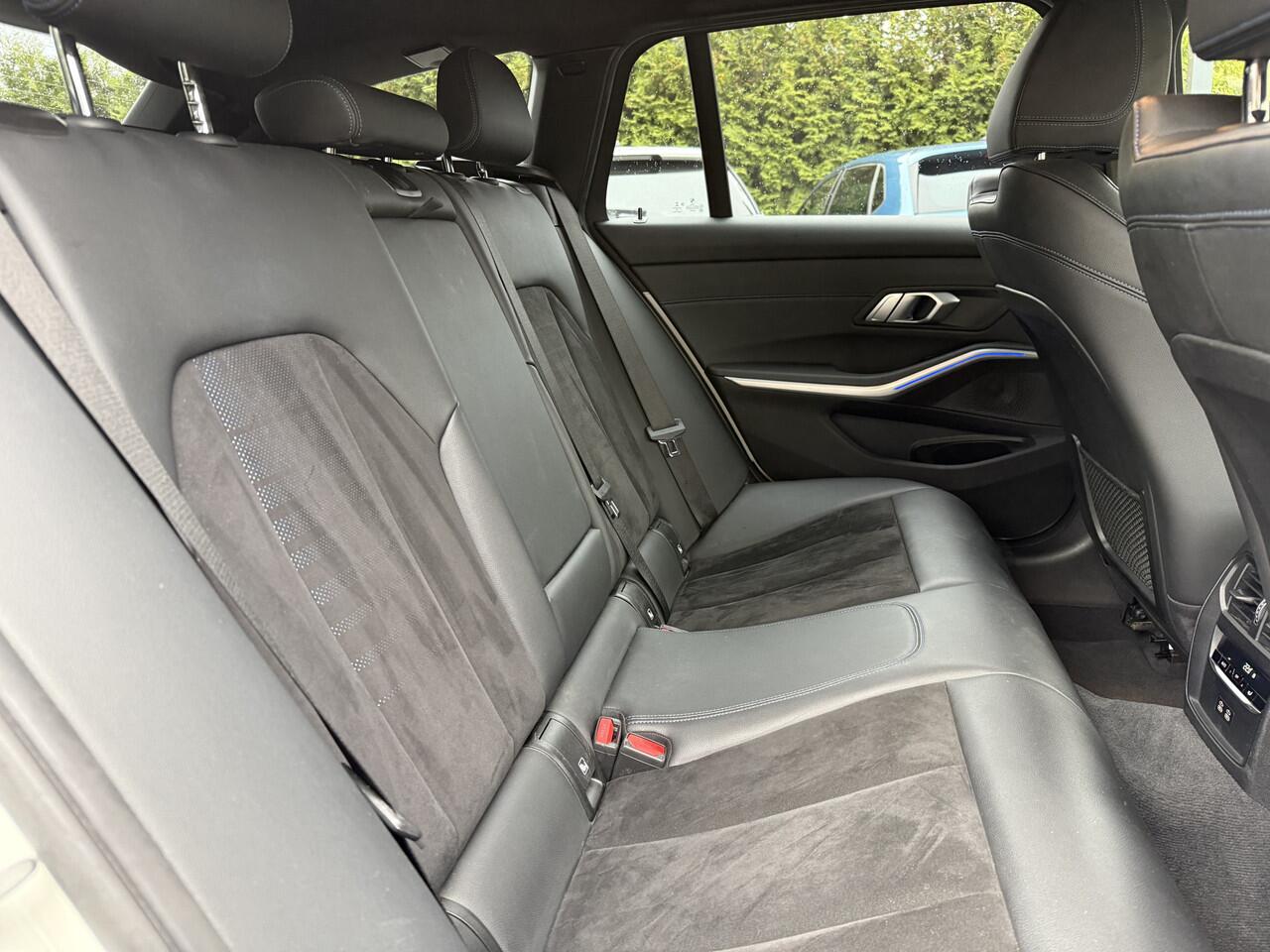 BMW 3-SERIE Touring 318i Executive Edition, 157pk M-Sport | Camera