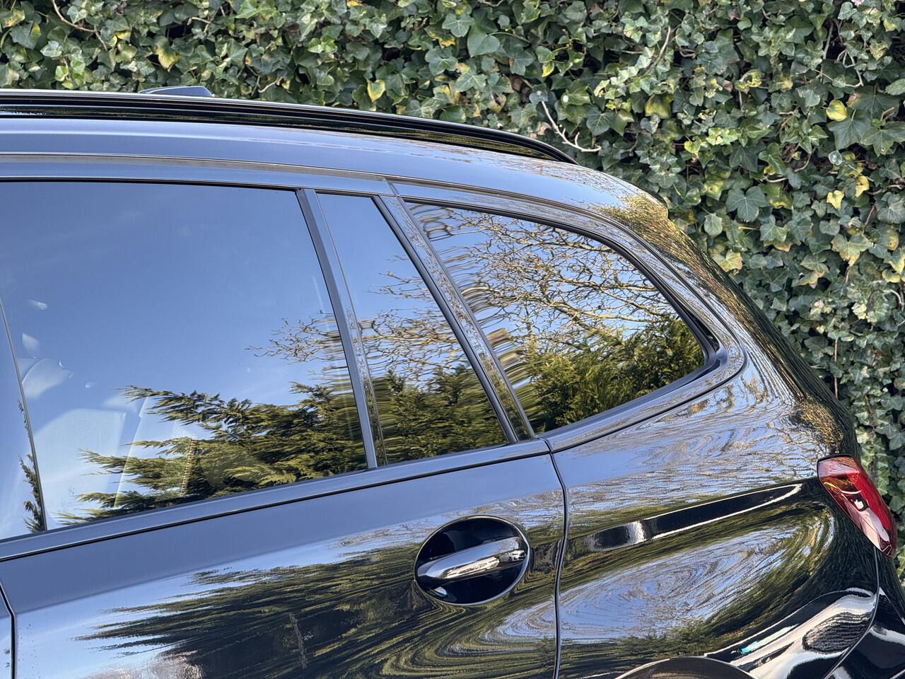 BMW 3-SERIE Touring 320i | M-Sport Pro | Panorama | 19" | Getint glas | Rode remmen | Camera | BSI - 3jr - 40.000 km