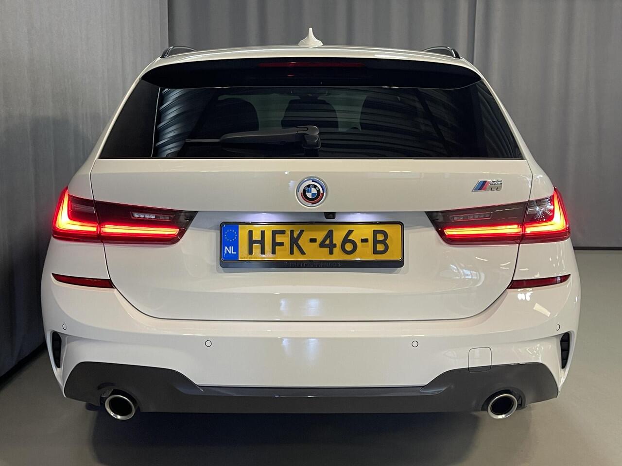BMW 3-SERIE Touring 318i High Executive M Sport 18"/Panoramadak/Laser LED/Harman Kardon/Dodehoek/Adaptieve cruise/Keyless/Stoelverwarming