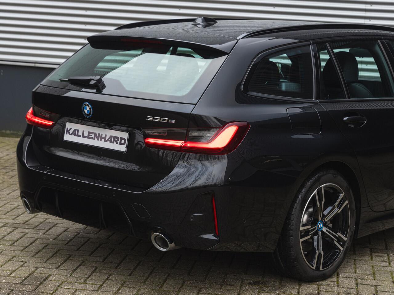 BMW 3-SERIE Touring 330e xDrive M-Sport - LCI 2 - Pano - Driving Ass Prof - Trekhaak