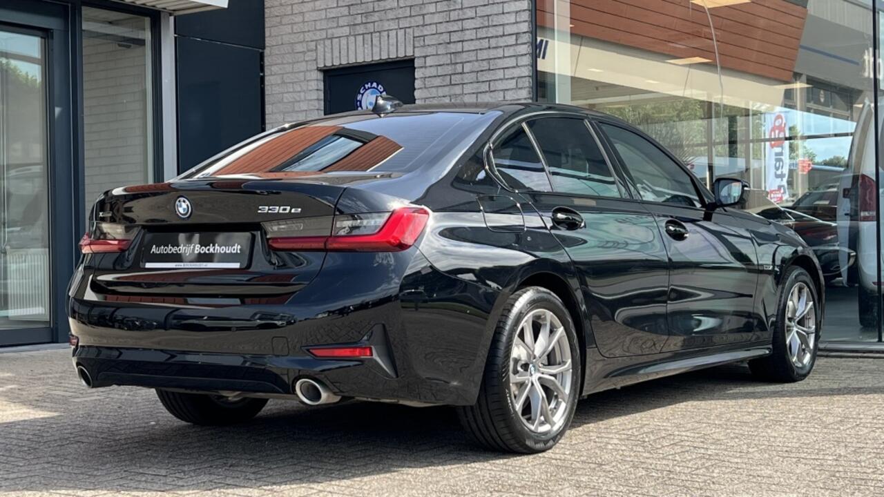 BMW 3-SERIE 330e | Navi | Stoelverwarming