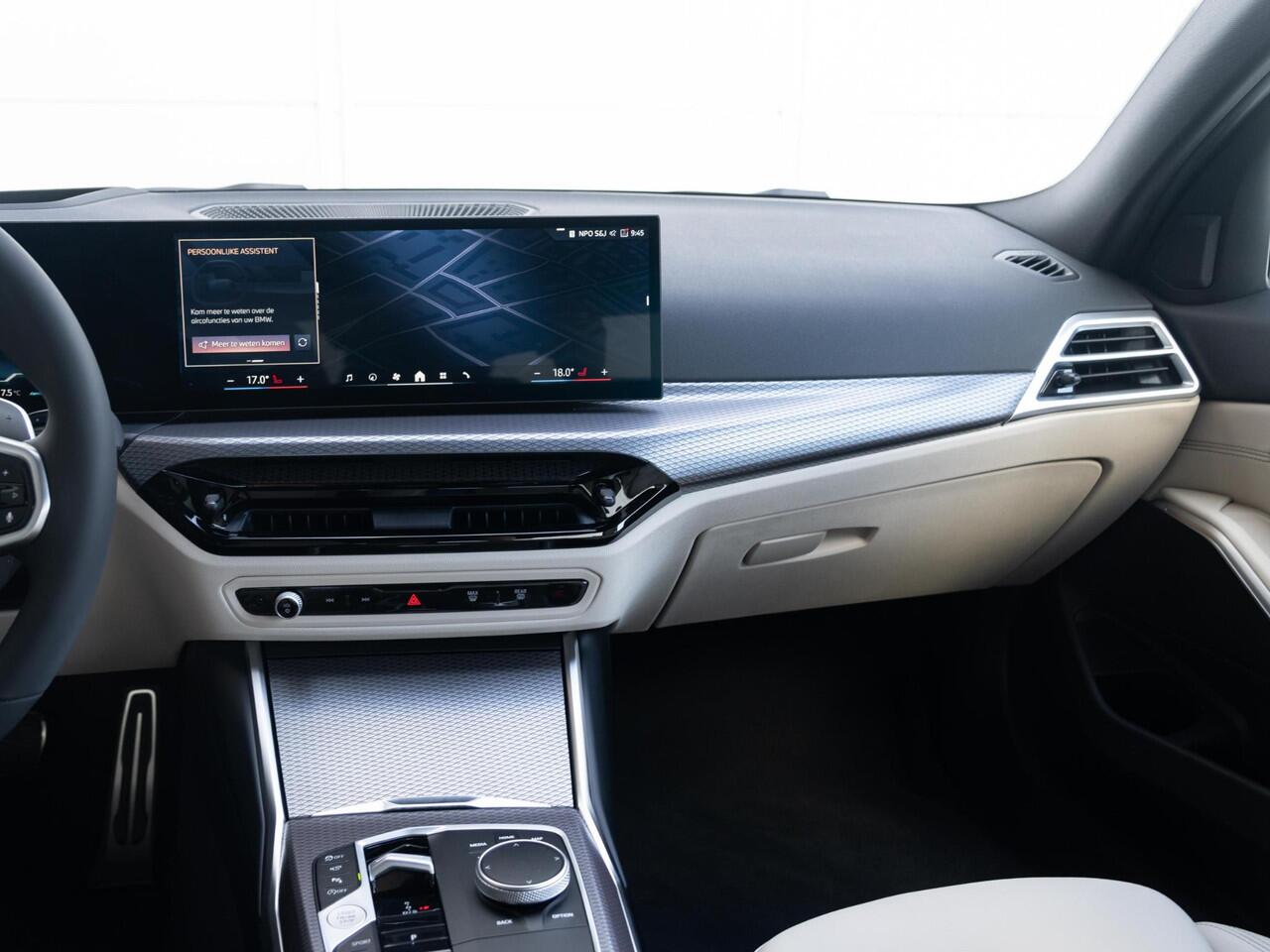 BMW 3-SERIE Sedan 330i M Sportpakket | Comfort Pack