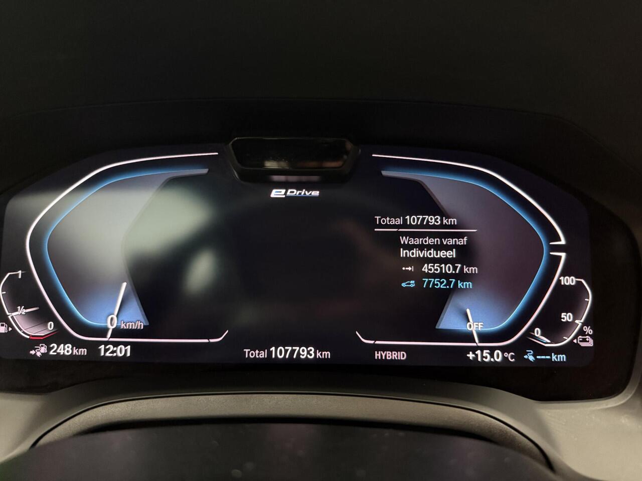 BMW 3-SERIE 330e High Executive BTW auto 360 CAMERA PANORAMA STUUR/STOEL VERWARMING TREKHAAK