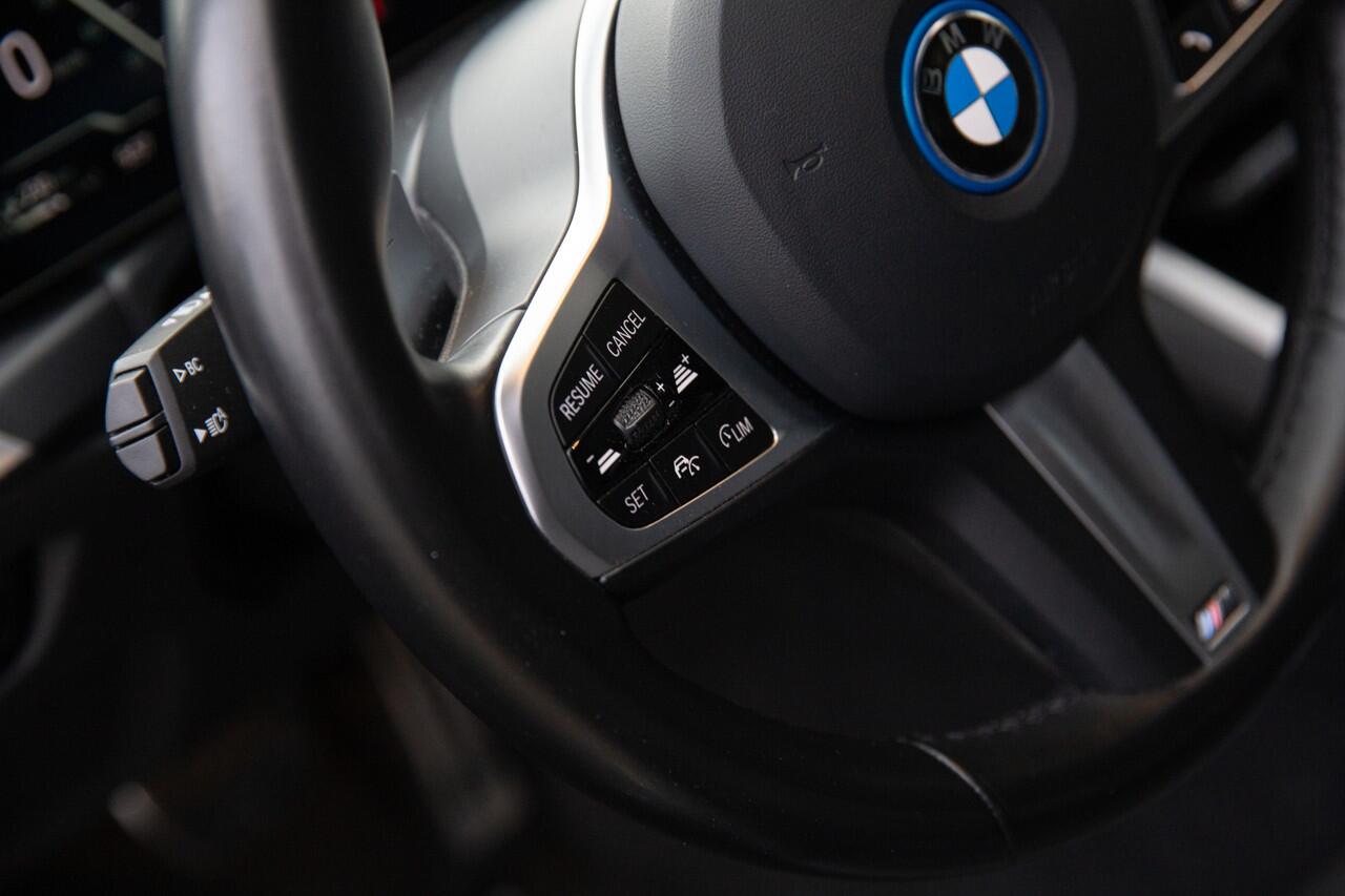 BMW 3-SERIE Touring 330e xDrive , Super sportstoelen, Panoramadak, Adap. cruise,