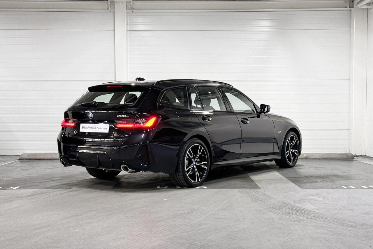 BMW 3-SERIE Touring 330e l M-Sport l Active Cruise Control