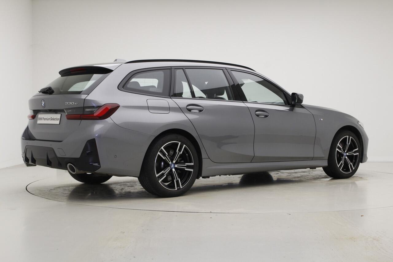 BMW 3-SERIE Touring 330e M-Sport | 2024 | Hifi | Camera | Curved Display | 18" | Nu voor 42.895,-