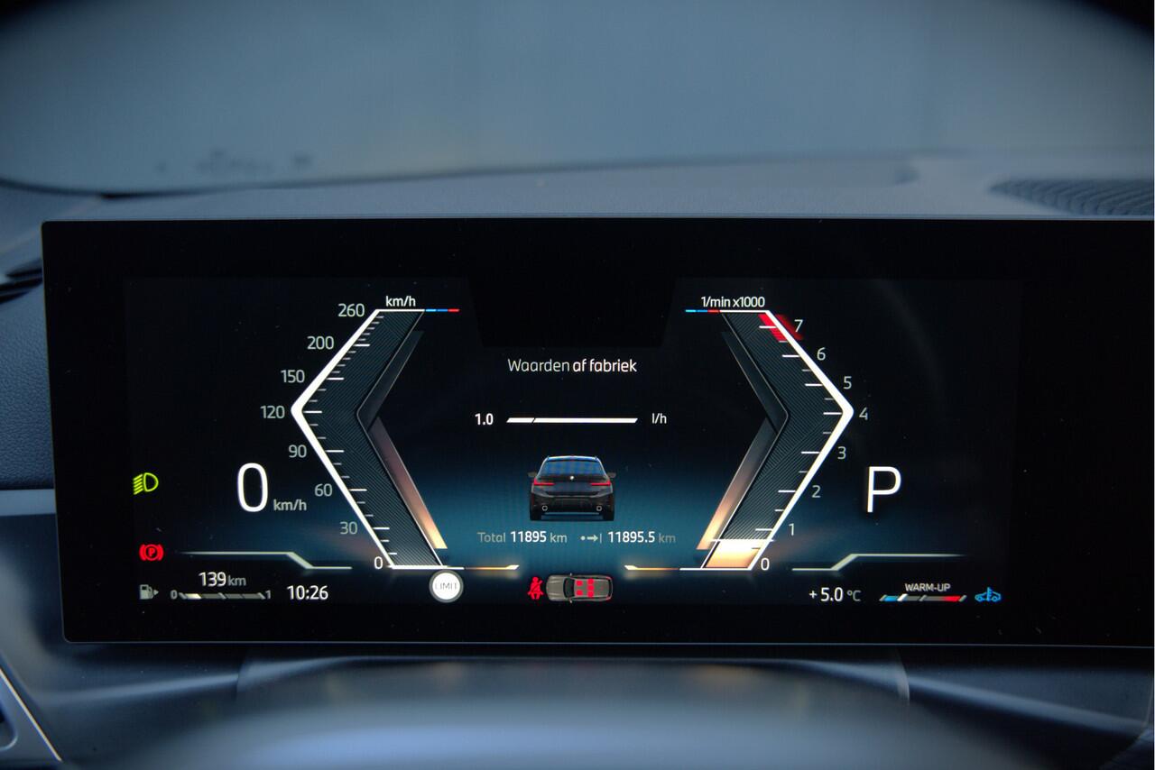 BMW 3-SERIE Touring 330i xDrive High Excecutive M Sport | M Performance | Stoelverwarming | Camera | Navigatie | Parkeersensoren | Apple Carplay | Keyless | HIFI | Adaptive Cruise Control | DAB | LED | BTW | Fabrieksgarantie