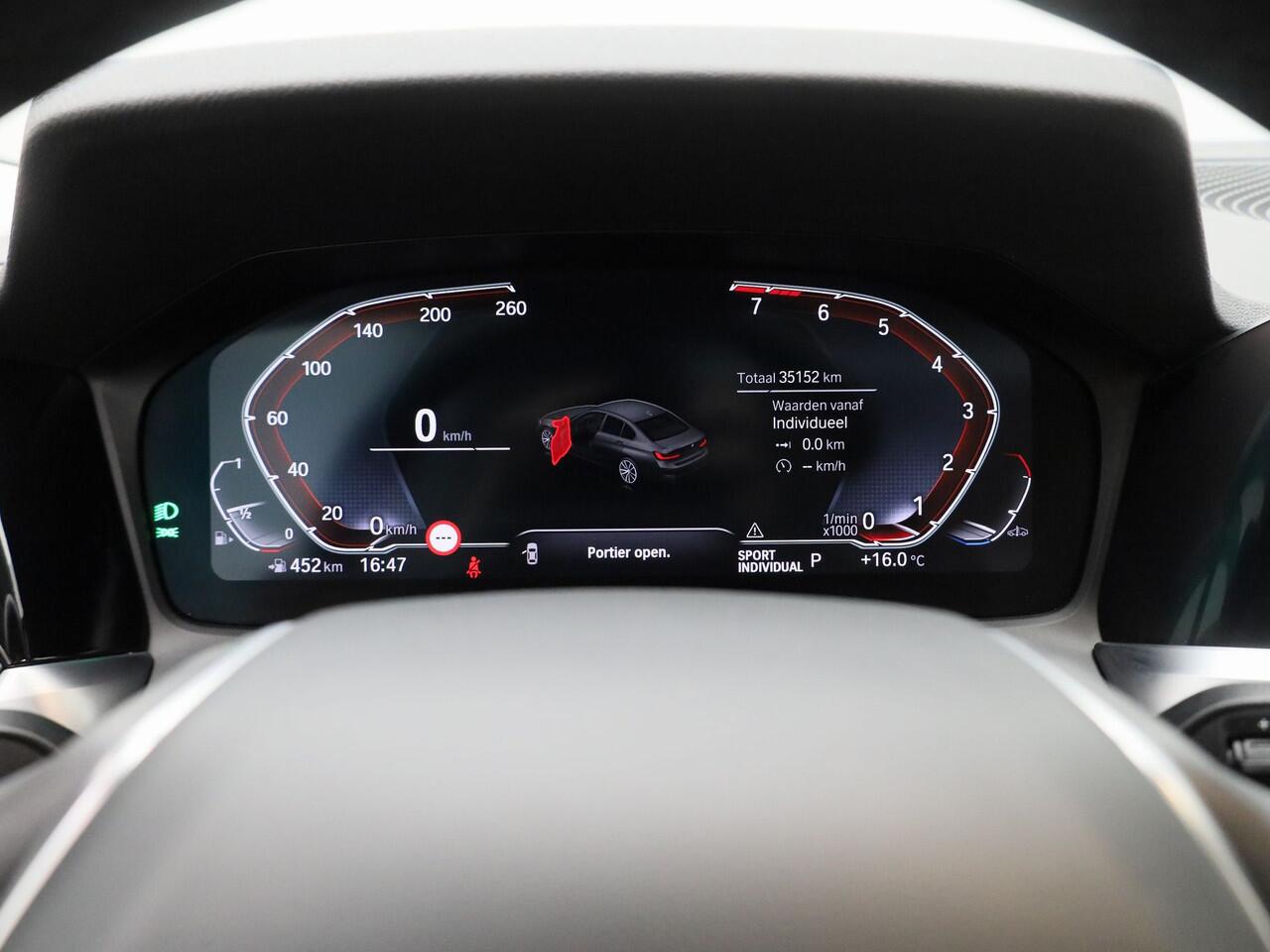 BMW 3-SERIE 320i Business Edition Plus Sport | SCHUIFDAK | CARPLAY