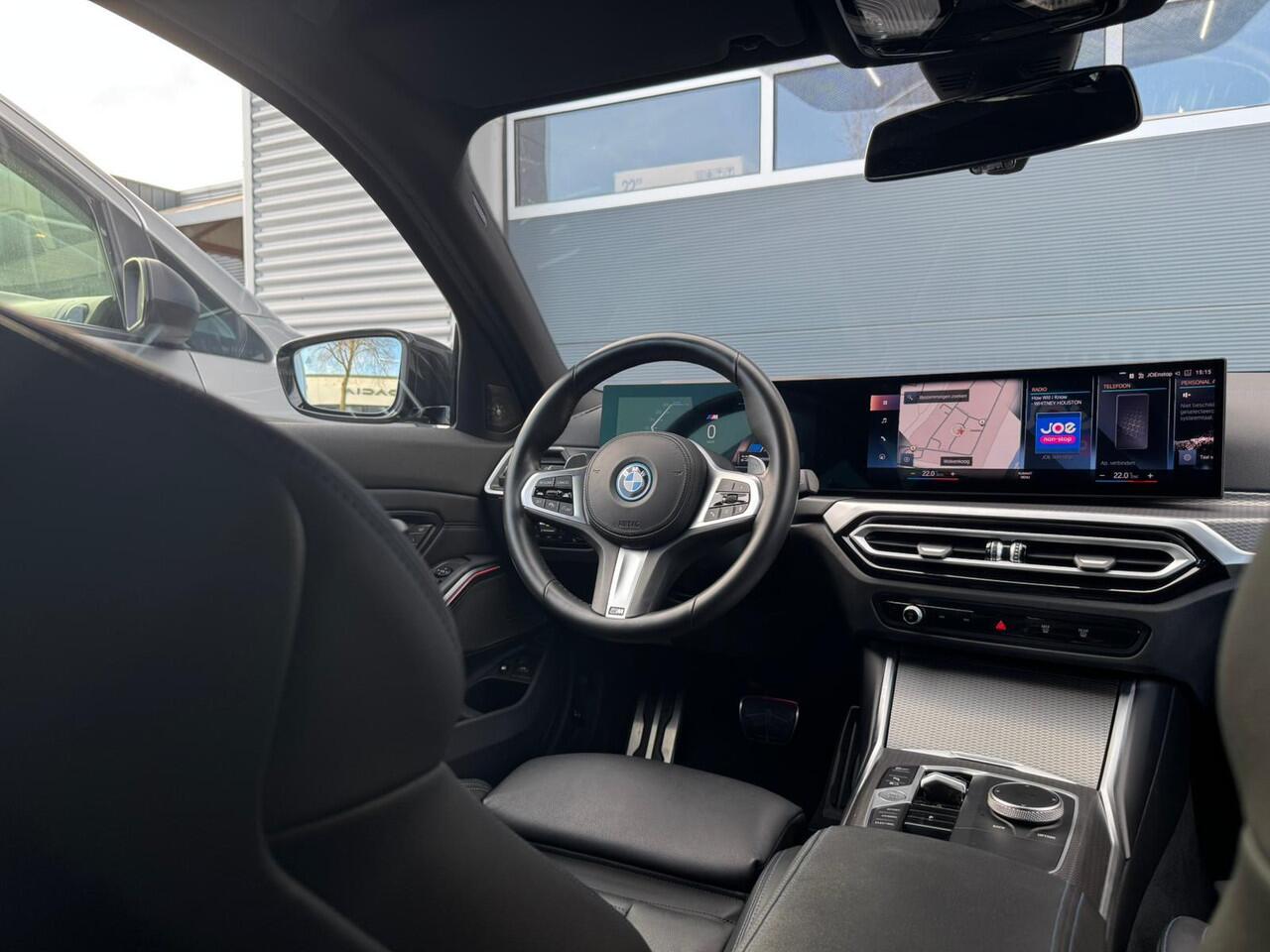 BMW 3-SERIE Touring 330e High Executive |Pano |M Perf. stoelen |H&K |Wide screen |Sfeer |Memory| Head-Up |ACC