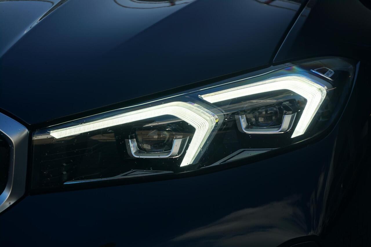 BMW 3-SERIE Touring 330e M Sport | Trekhaak / Panoramadak / Comfort Access / Active Cruise Control / HIFI / Stoelverwarming