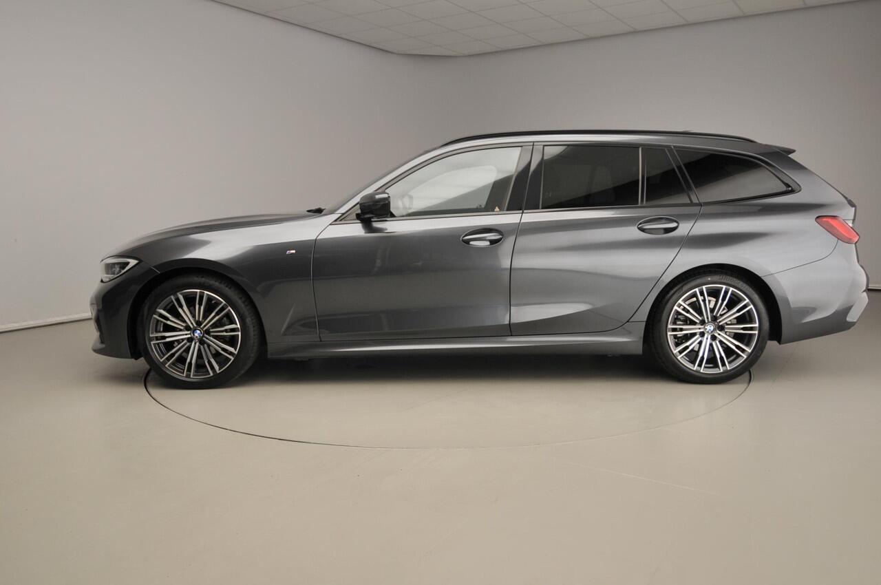 BMW 3-SERIE Touring 318i | M-Sportpakket | Laserlicht | Leder | Navigatie | Sportstoelen | Stoelverwarming | DAB | Alu 18 inch