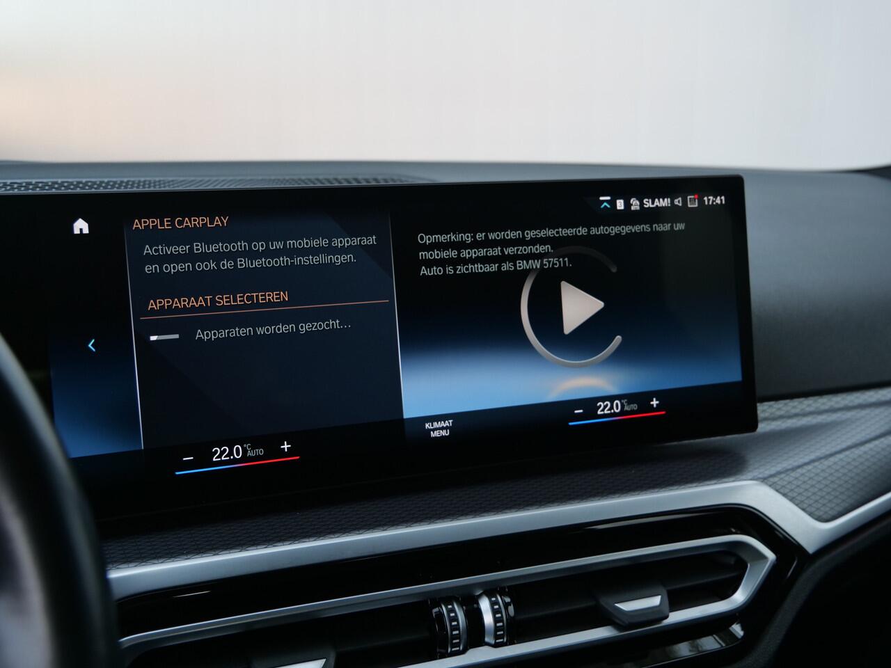 BMW 3-SERIE Touring 318i M-Sport 157 Pk Automaat Navigatie / DAB / Apple Carplay / Leer / M-pakket