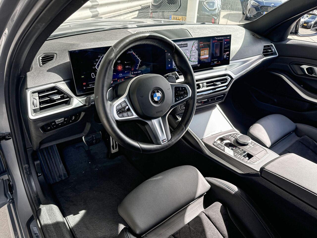 BMW 3-SERIE Touring 318i M Sportpakket / 18 inch / Trekhaak / Achteruitrijcamera