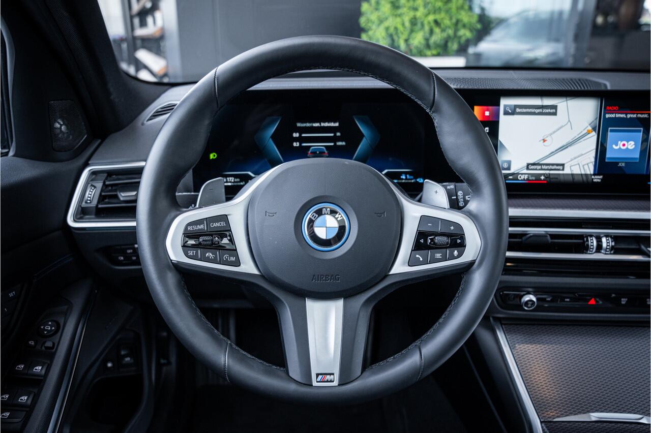 BMW 3-SERIE Touring 330e xDrive - M Sport | Panorama | H&K | Memory | 360 Camera | HUD