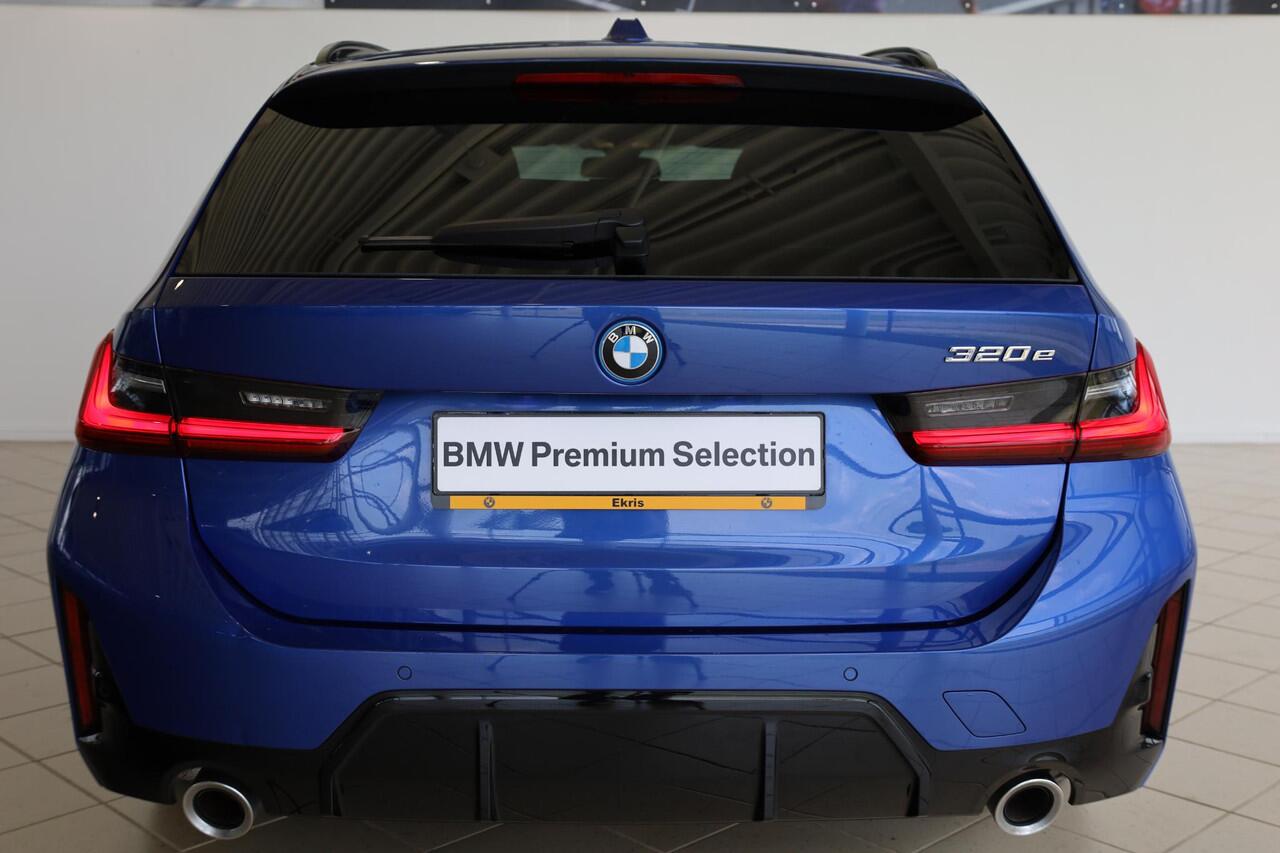 BMW 3-SERIE Touring 320e | M Sportpakket | Entertainment Pack | Travel Pack