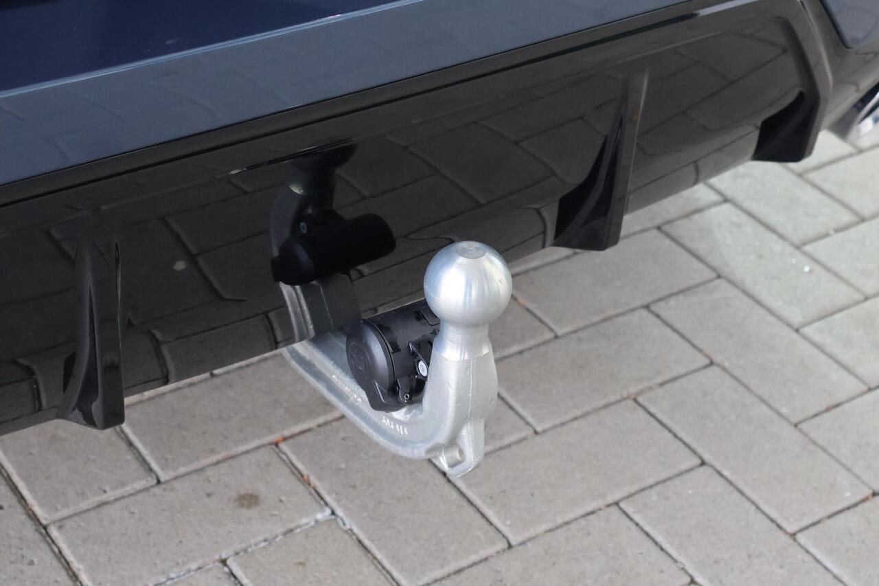 BMW 3-SERIE Touring 330e | M Sportpakket | Comfort Pack | Panorama Dak | Trekhaak