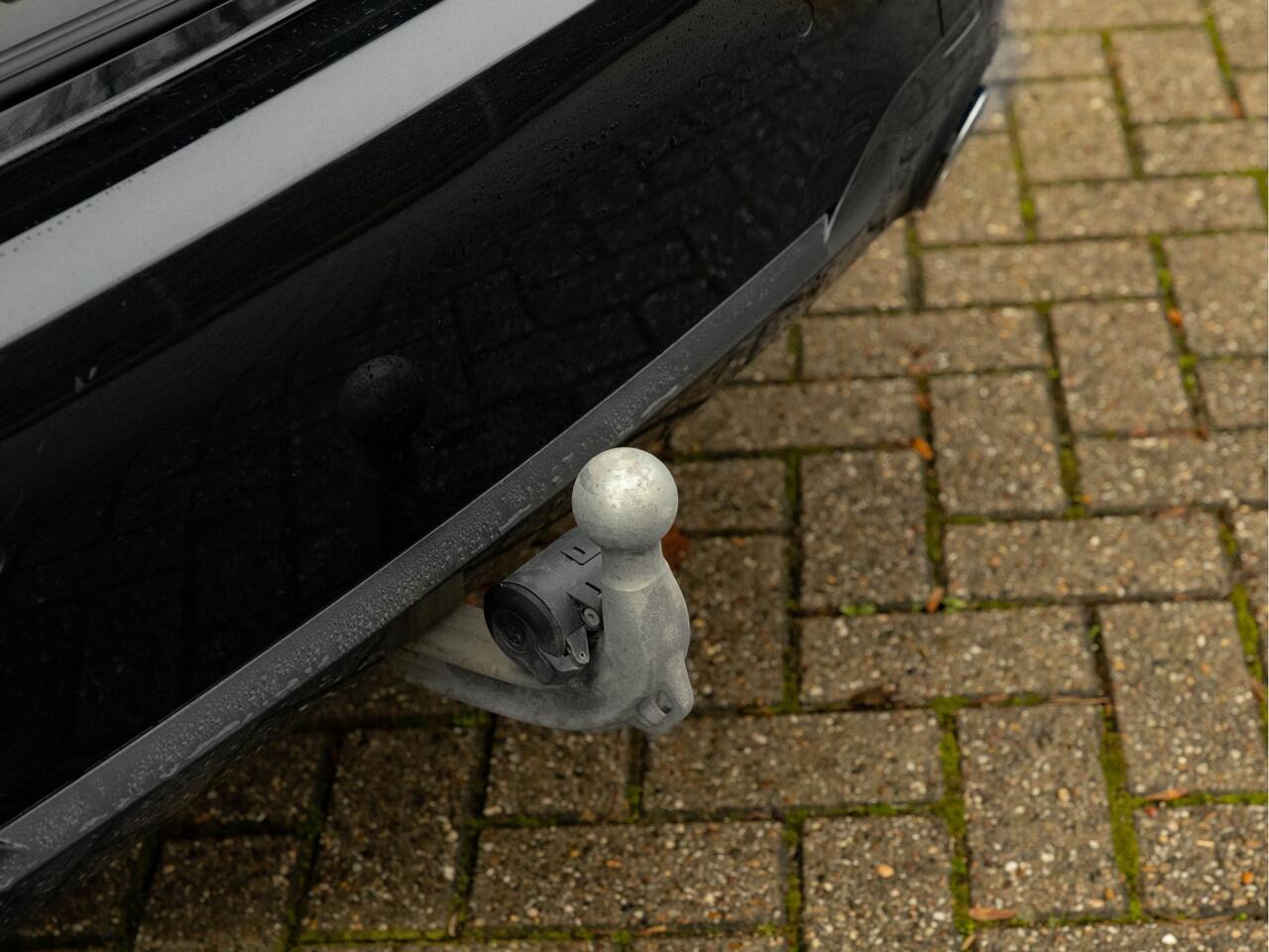 BMW 3-SERIE 330e M-Sport - Harman Kardon - Trekhaak - DAB - Camera