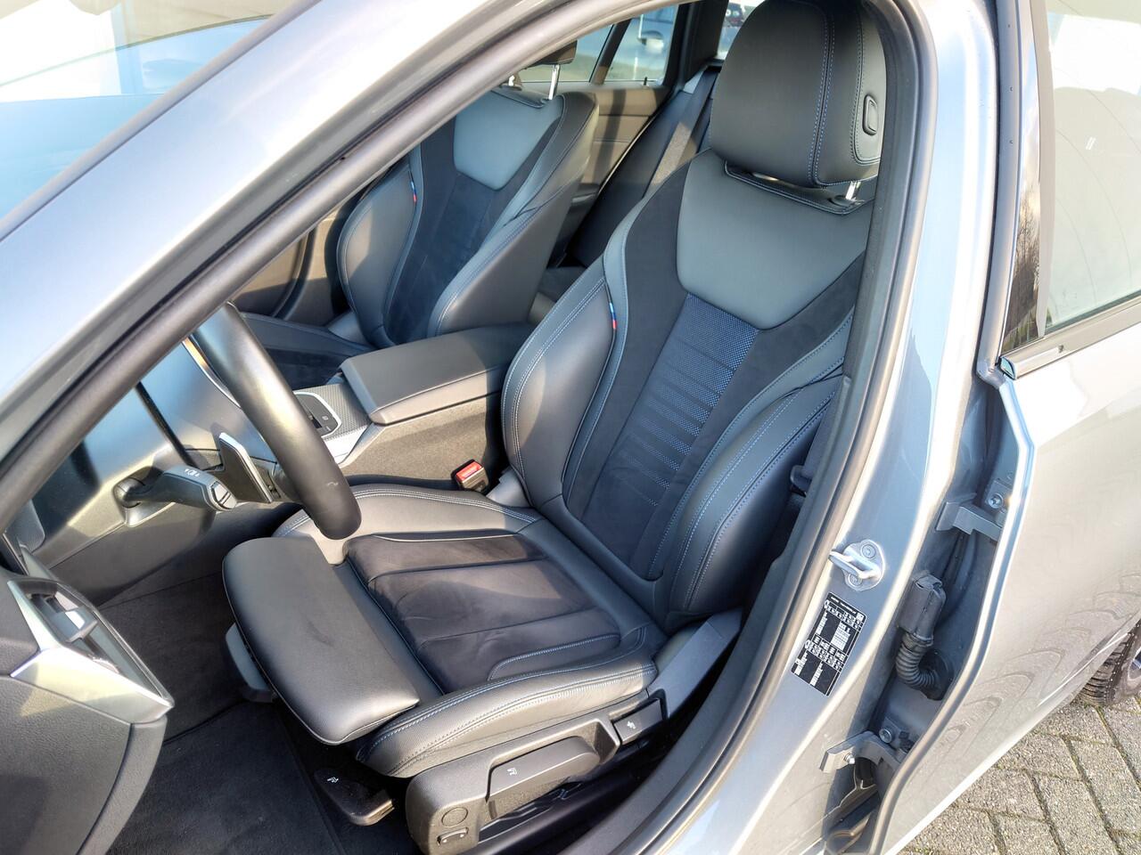 BMW 3-SERIE Touring 320i High Executive / M-Sport / LED / DAB / HIFI / Camera / Bomvol