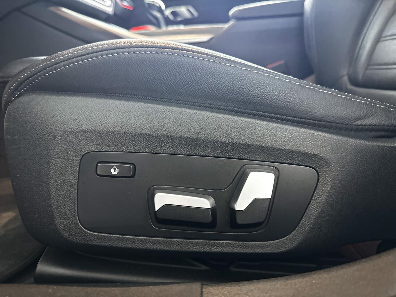 BMW 3-SERIE Touring 330e Business Edition Plus | Panoramadak | 360° camera | Stoel- en Stuurverwarming | Harman Kardon | Head-up Display