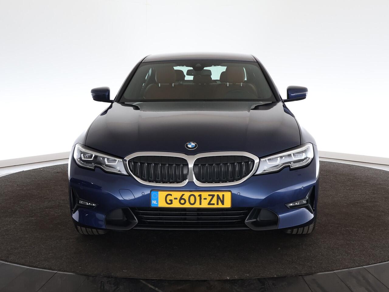 BMW 3-SERIE 330e eDrive Edition | Navi | Carplay | Leer | Cruise | PDC V+A | *