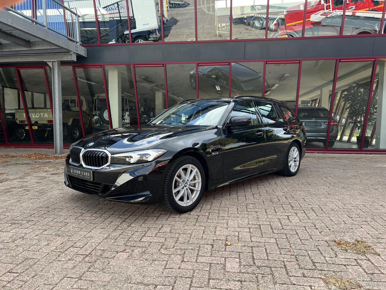 BMW 3-SERIE Touring 320e | NL auto | Widescreen |