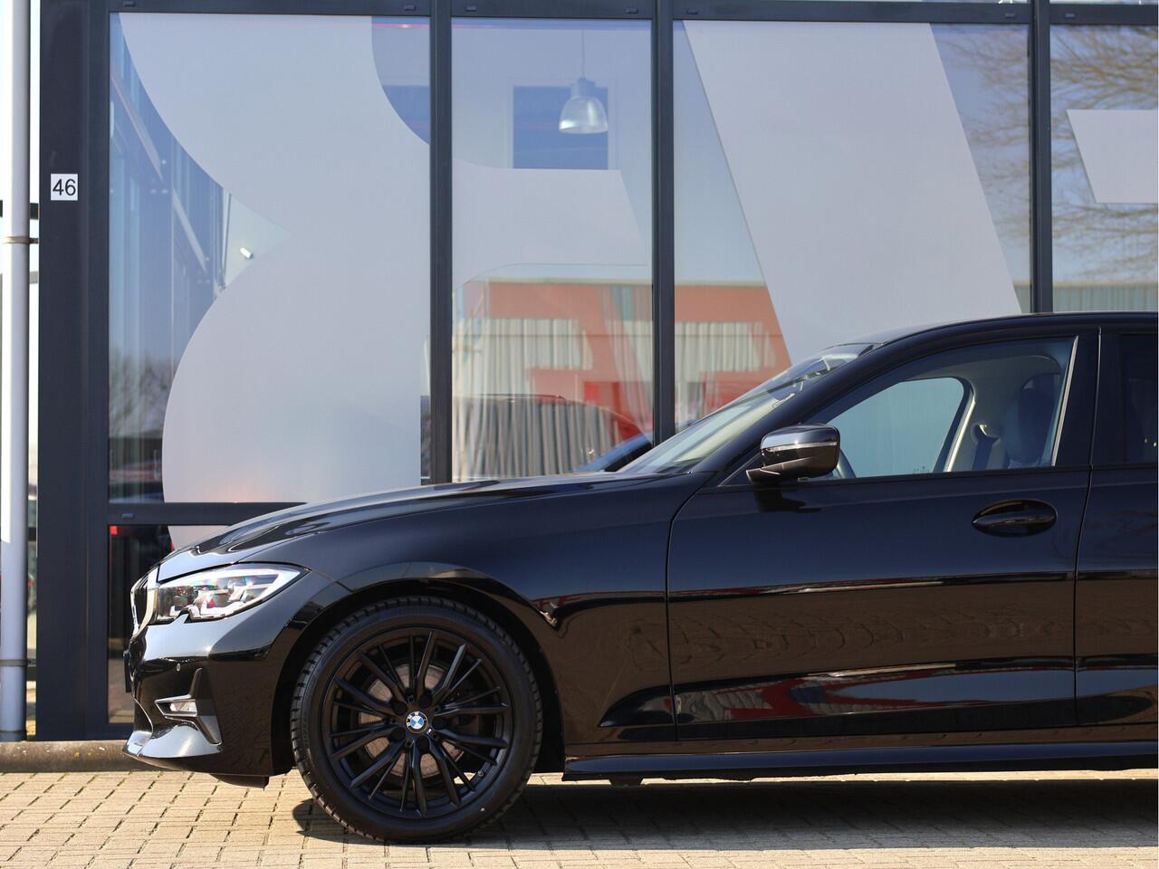 BMW 3-SERIE 320d High Executive Automaat | ACC | Carplay | LED | M Sport stuurwiel | Stoelverw. |