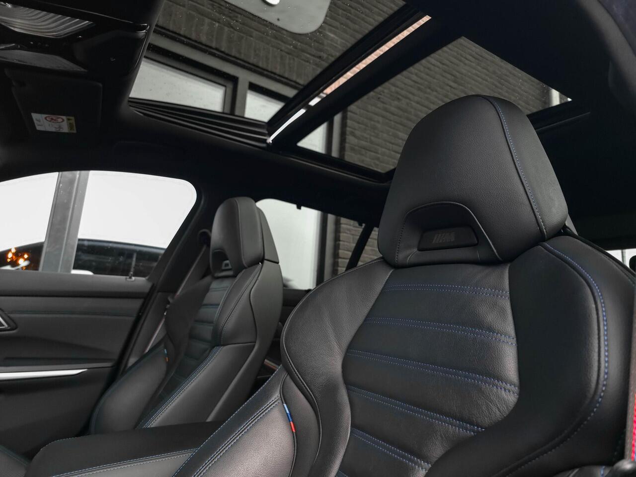 BMW 3-SERIE Touring 330e xDrive M Sport Pro | Pano | H/K | M-Tech Stoelen | HUD | Memo | Topv | Side | ACC | 19"M-Performance | Leer |