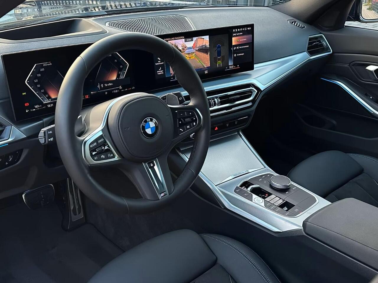 BMW 3-SERIE Touring 320d xDrive M-SPORT ** LED, NAVI+, HALF-LEDER, VERW. STUUR, HuD, TREKH, 19-inch LMV, TANSANIT BLAU ** 1e EIG - UNFALLFREI ** ** INFORMEER OOK NAAR ONZE AANTREKKELIJKE FINANCIAL-LEASE TARIEVEN **