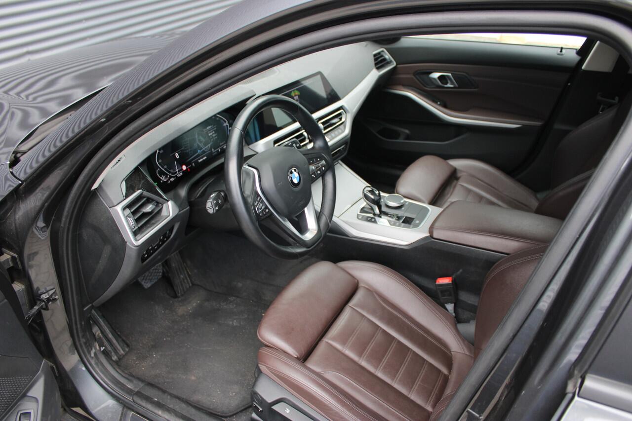 BMW 3-SERIE Touring 320e Business Edition Plus Leer Full-Led Virtual-Cockpit