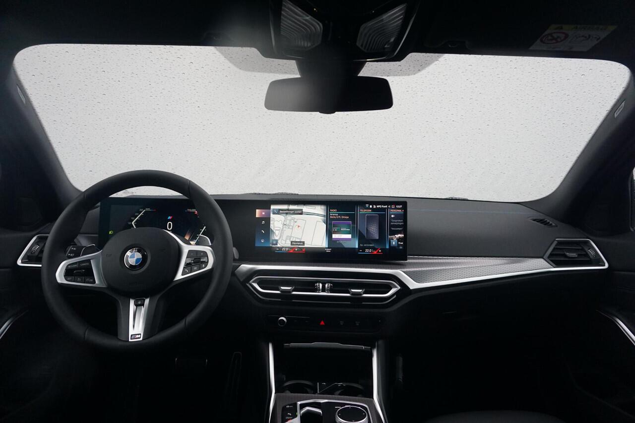 BMW 3-SERIE Sedan 318i M Sport / Panorama Dak / Stoel- en Stuurverwarming | Ekris Selection