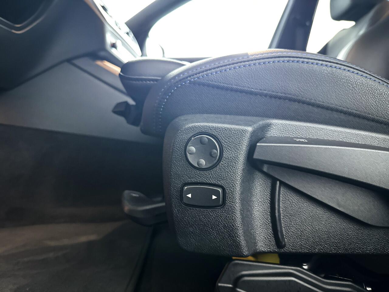 BMW 3-SERIE 318i Business Edition Plus | Parkeercamera | Stoelverwarming | Navigatie