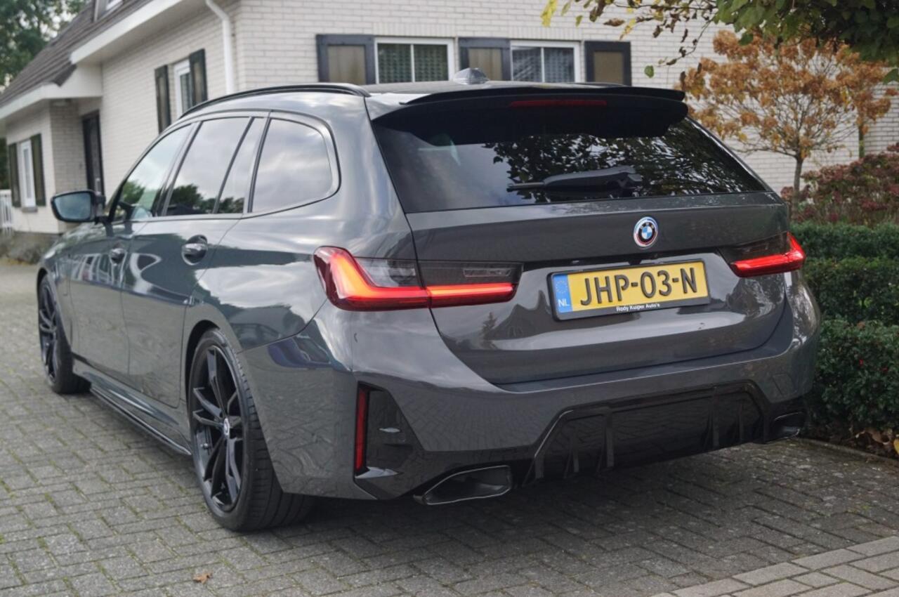 BMW 3-SERIE 330e M Sport (292pk) M340i Look/HUD/Panodak/Trekhaak/VOL!