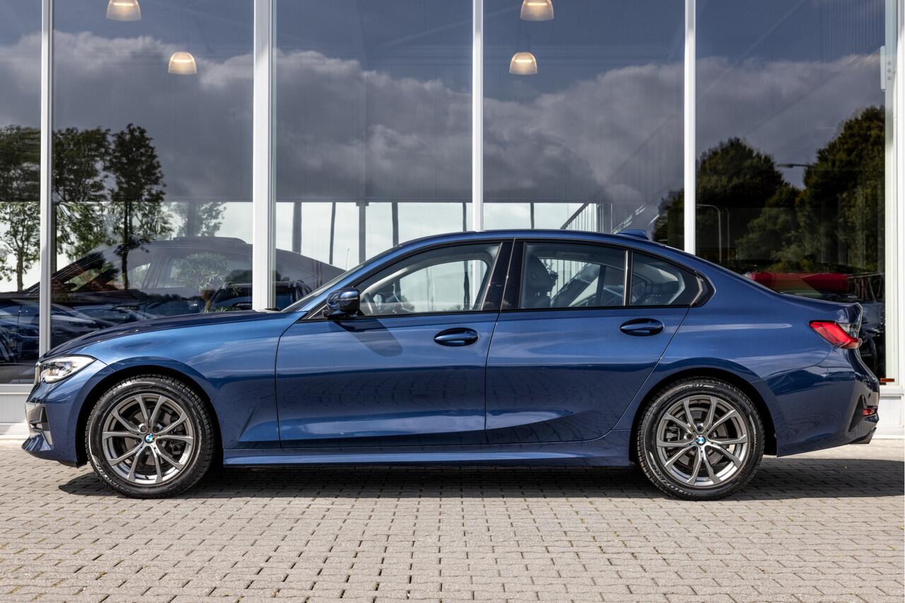 BMW 3-SERIE 318i Business Edition Plus | E-Trekhaak | NL Auto