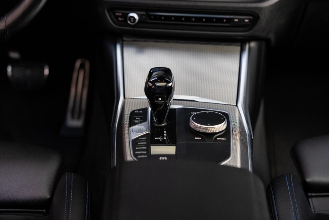 BMW 3-SERIE 3er - 330e M Sport | Shadow | Pano | HuD |